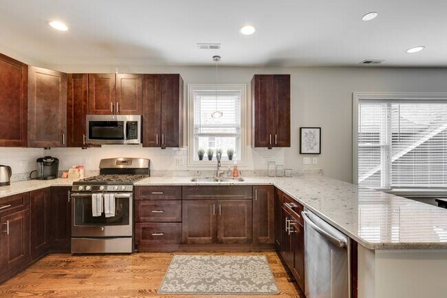 Foto del edificio - 4229 N Troy St