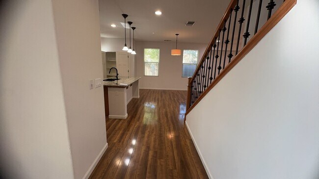 Foto del edificio - 5768 Cornerstone Drive