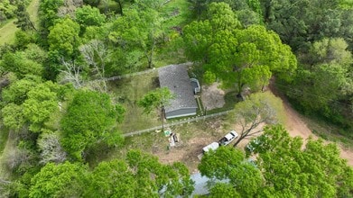 Building Photo - 7865 Pinecone Ln
