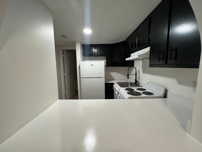 Foto del edificio - 368 Redding Rd