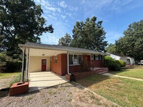Building Photo - 126 Deerfield Dr