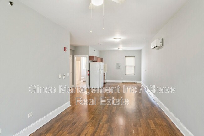 Building Photo - 115 N Hickory St