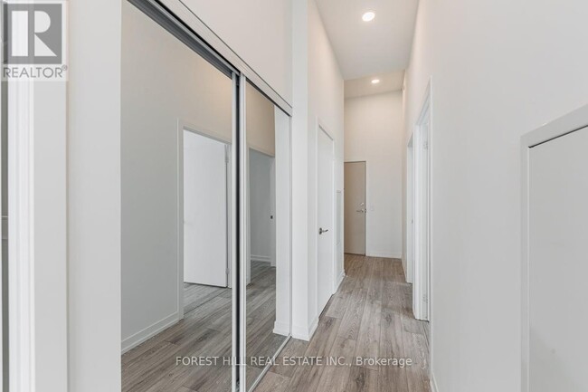 Building Photo - 2020-2020 Bathurst St