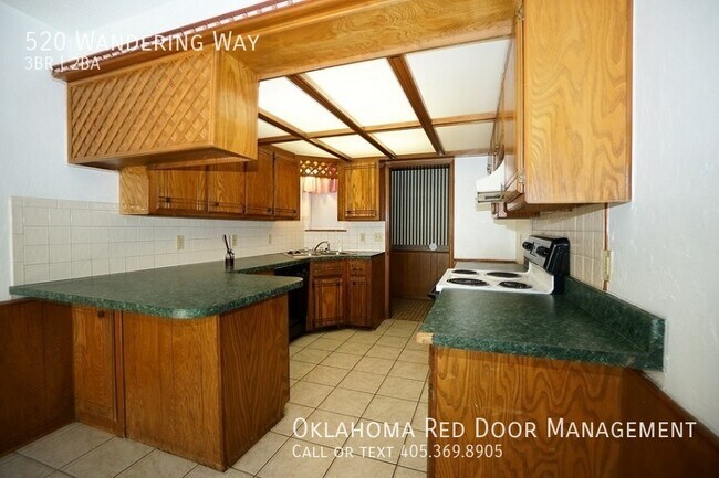 Foto del edificio - 520 Wandering Way