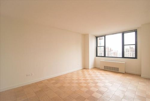 Foto del edificio - 245 E 40th St