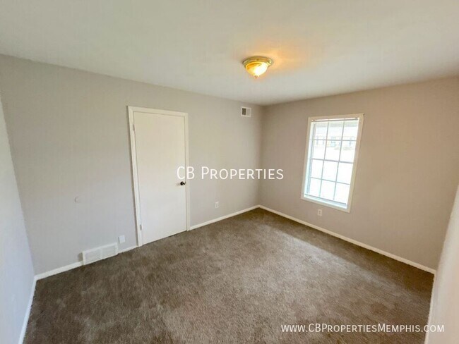 Building Photo - 4235 Camelot Ave