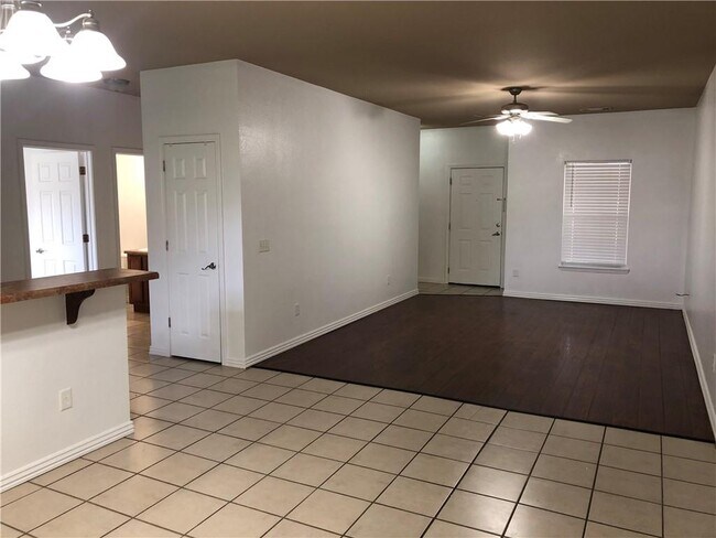 Foto del edificio - 3204 SW Windrift Ave
