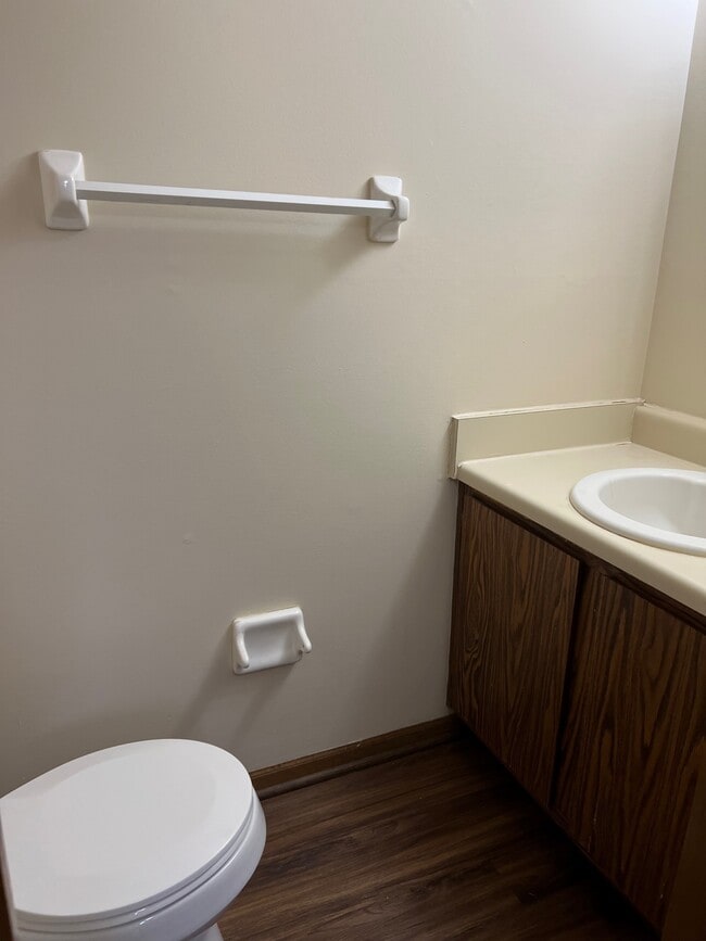 Building Photo - 7190 Feather Ct