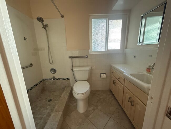 Bathroom - 3623 Vinton Ave