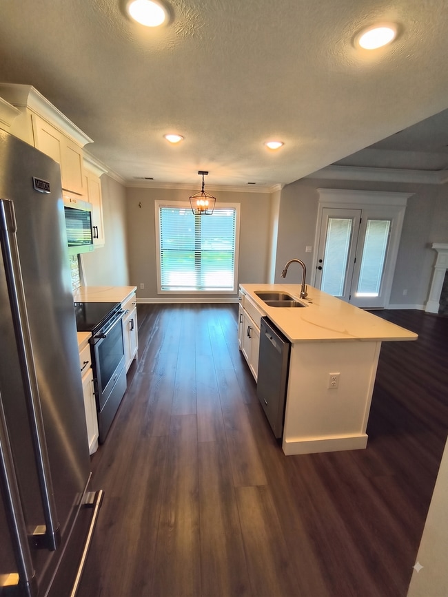 Building Photo - 114 Gatewick Dr