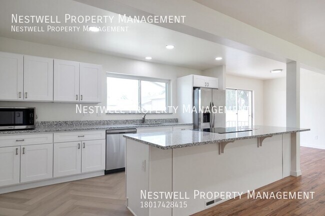 Foto del edificio - Remodeled 4-bed Home in Sandy