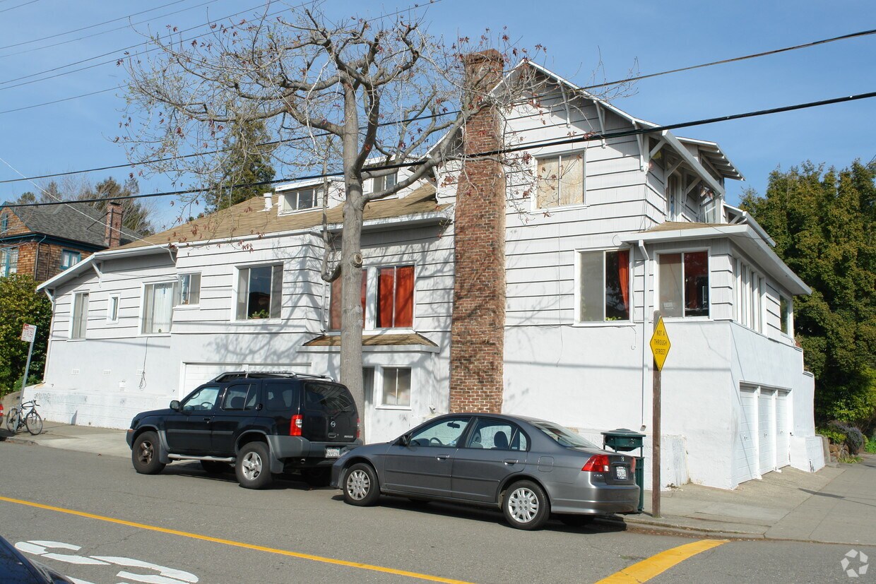 Building Photo - 1801 Rose St