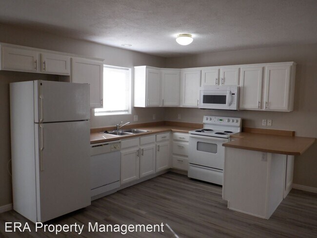 Foto del edificio - 3 br, 2 bath House - 1220 N Cedar Blvd