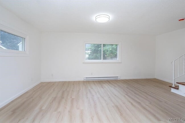 Foto del edificio - 109 6th Ave