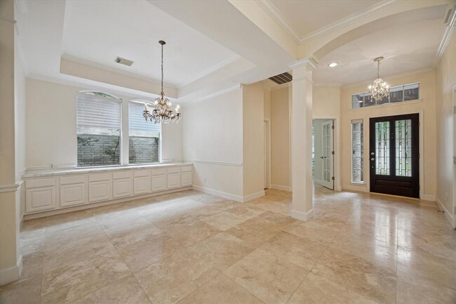 Building Photo - 1215 Campton Ct