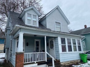 Building Photo - 63 Brown St