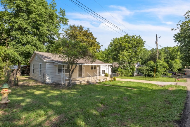 Building Photo - 508 Evergreen St