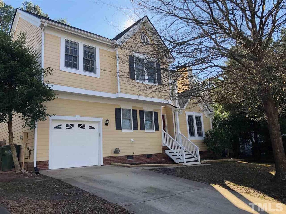 Primary Photo - 104 Love Valley Dr