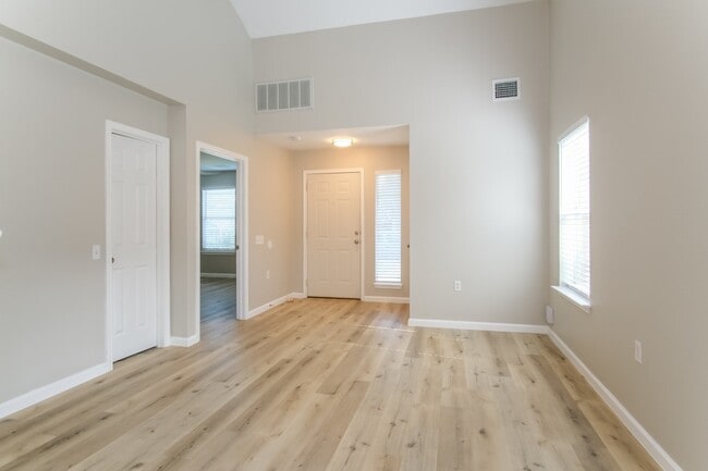 Foto del edificio - 17801 Powder Creek Dr