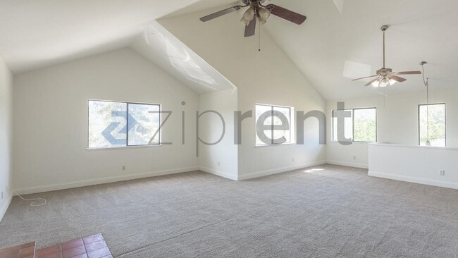 Foto del edificio - 196 Browns Valley Rd