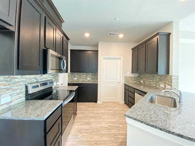 Building Photo - 3404 Solana Cir