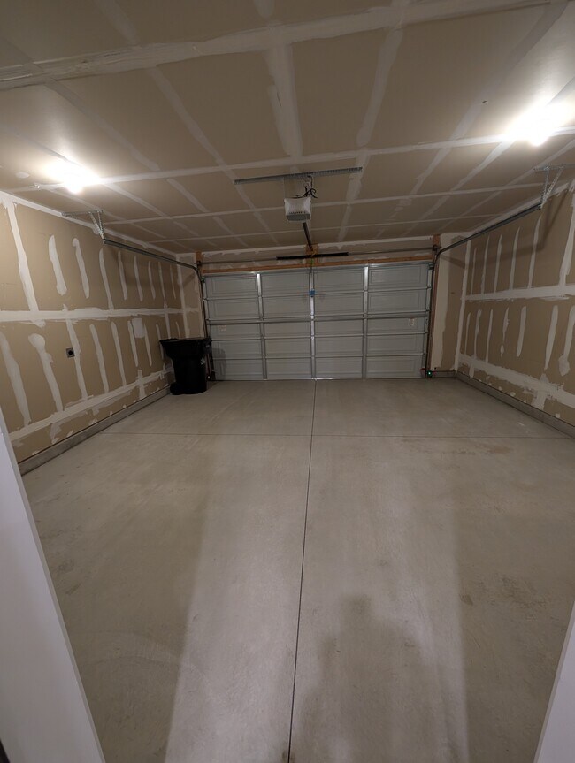 Building Photo - 258 W 925 N