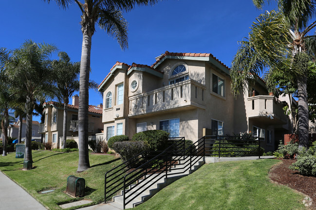 Building Photo - Pacific Beach