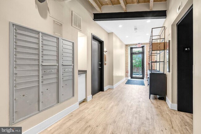 Foto del edificio - 515 N Washington St