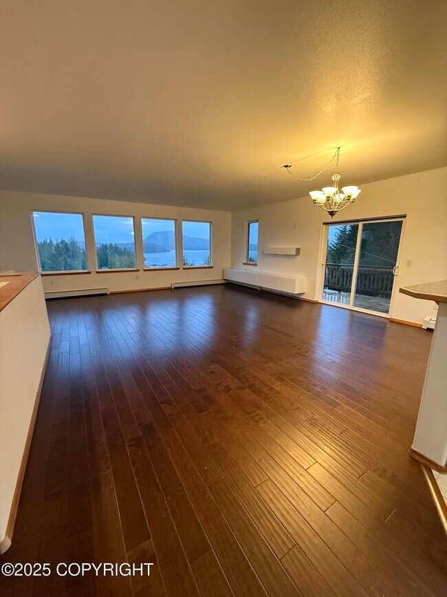 Foto del edificio - 56 Guard Rd