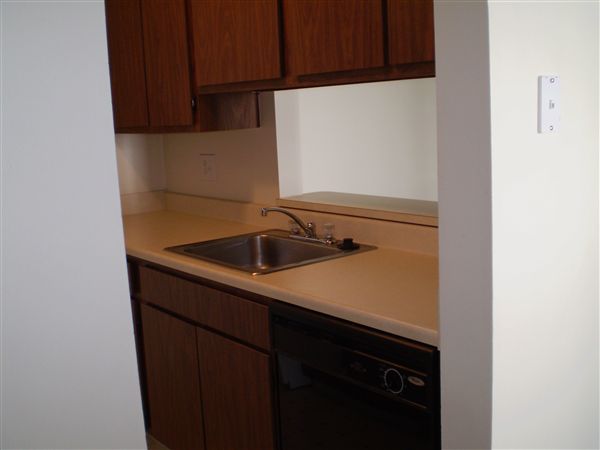 Building Photo - 2900 Heritage Dr
