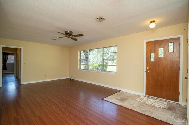 Foto del edificio - 3955 Tom Ln Dr