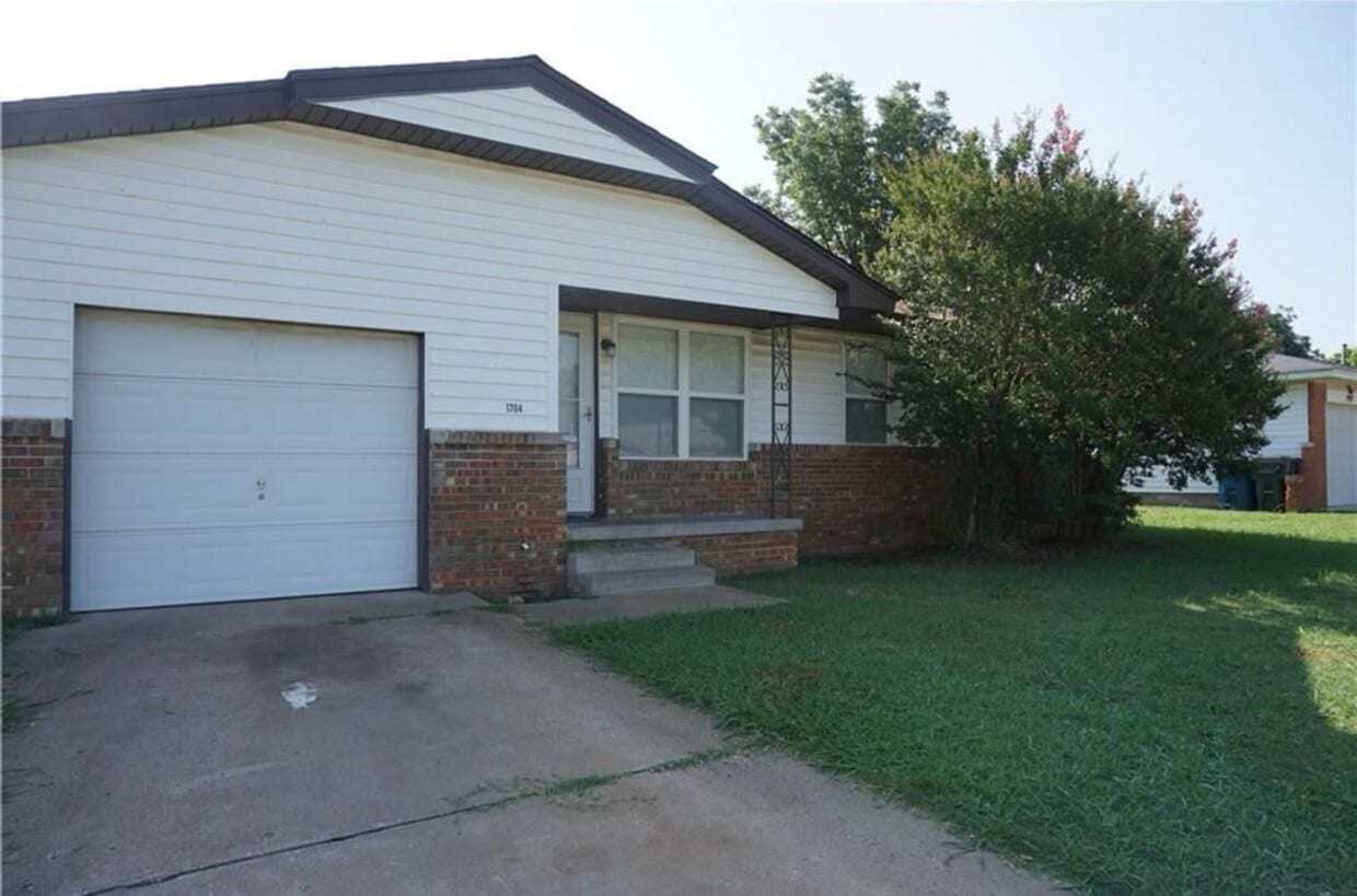 Primary Photo - Beautiful 3 Bed 1.5 Bath in Midwest City