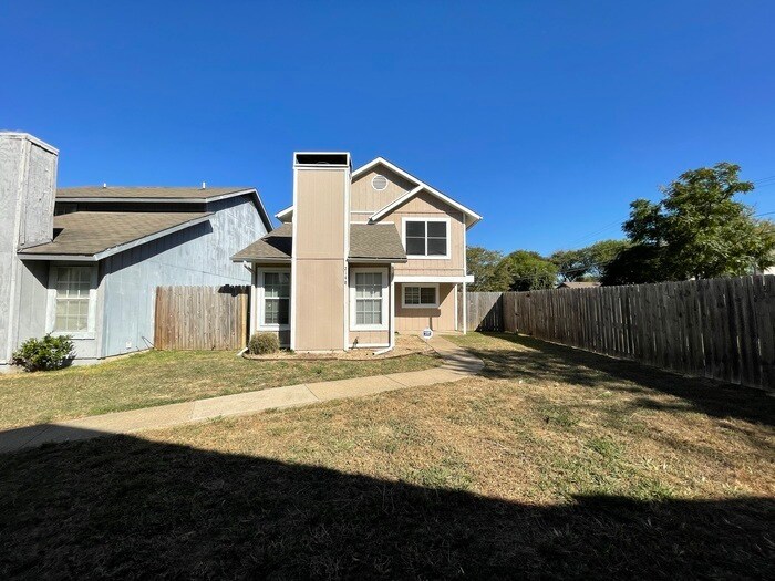 Foto principal - 2148 Chatham Square Ct Dallas, Texas 75227