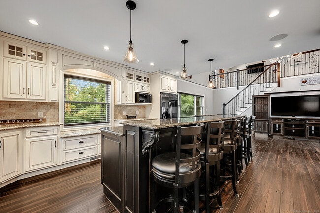 Building Photo - 46 West St