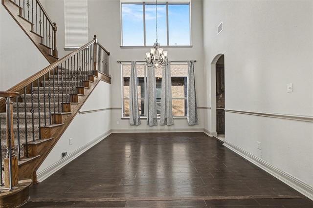 Foto del edificio - 588 Deverson Dr