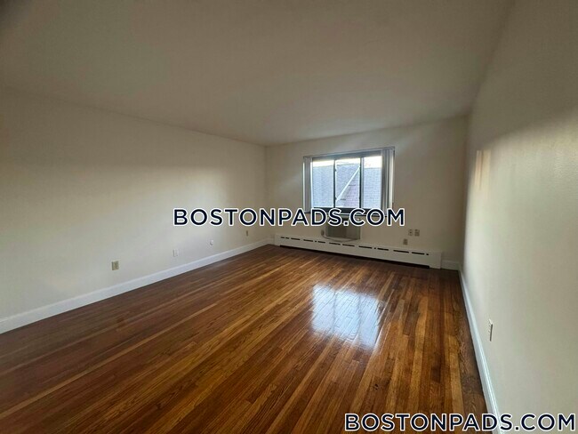 Building Photo - 898 Massachusetts Ave