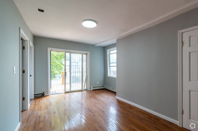 3HAB, 1BA - 1.000 ft² - La Vista At Highland Park