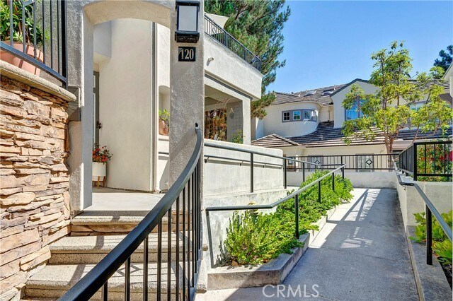 Building Photo - 120 La Mirage Cir