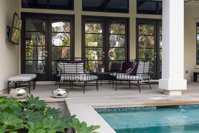 Foto del edificio - 4720 Rockcliff Rd