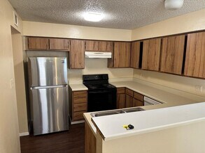 Building Photo - 12244 Bob White Dr