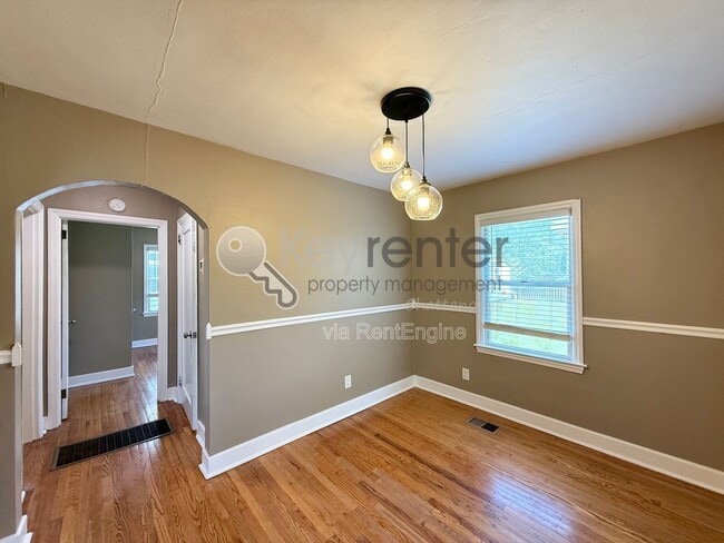 Foto del edificio - 308 Druid Ln