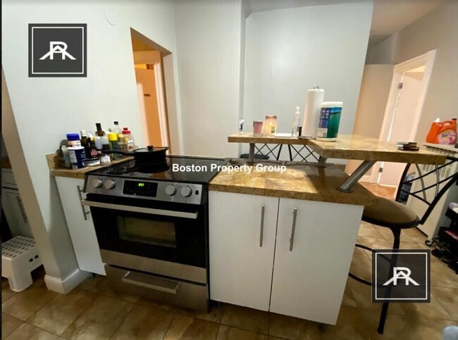 Photo - 4 bedroom in Brookline MA 02446 Apartment