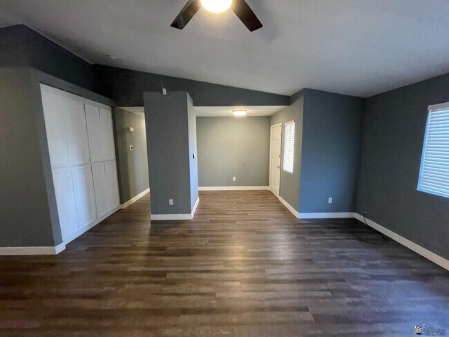 Foto del edificio - 8842 E 24th Pl