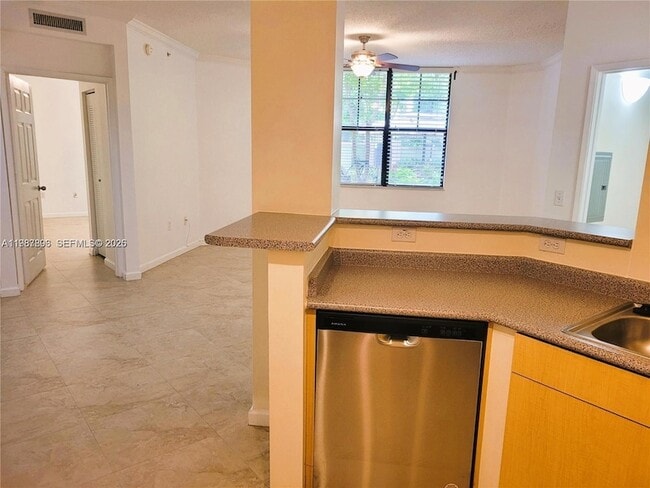 Photo - 1919 Van Buren St Apartment