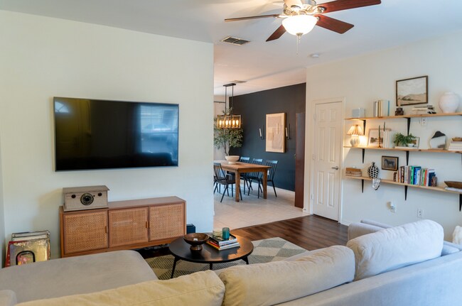 Foto del edificio - 7524 Plantation Cir