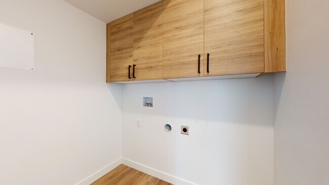 Foto del edificio - 1322 Sawmill Blvd E