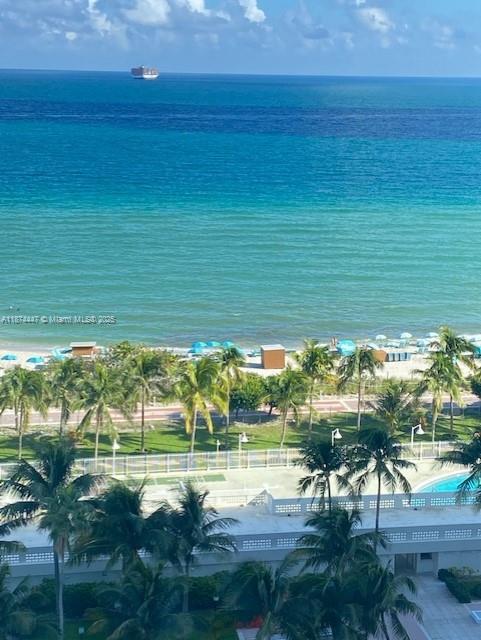 Foto del edificio - 2899 Collins Ave