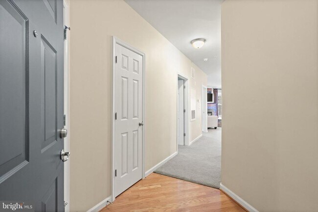 Building Photo - 3840 Lightfoot St