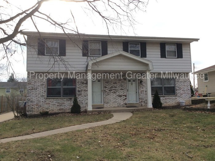 Three bedroom townhouse Townhouse for Rent in Milwaukee, WI
