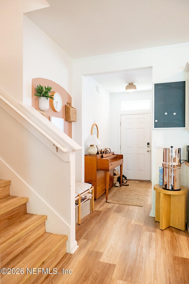 Foto del edificio - 271 Jarama Cir